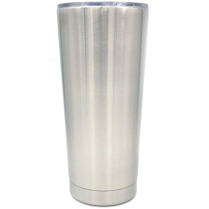Caja de 24 vasos cónicos delgados de acero inoxidable aislados en blanco con tapa deslizante resistente a las fugas de 32 oz